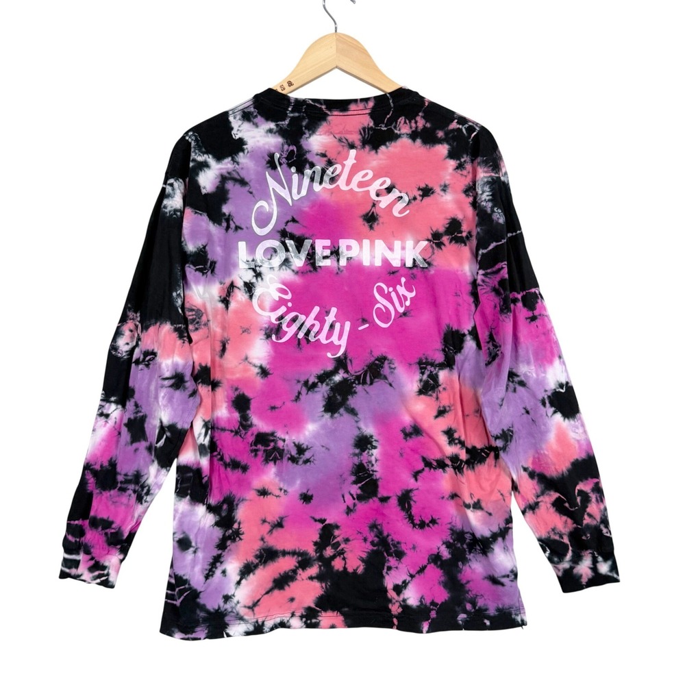 Pink Victoria's Secret Long Sleeve Womenโ Large Pink Tie Dye Pocket Graphic Tee